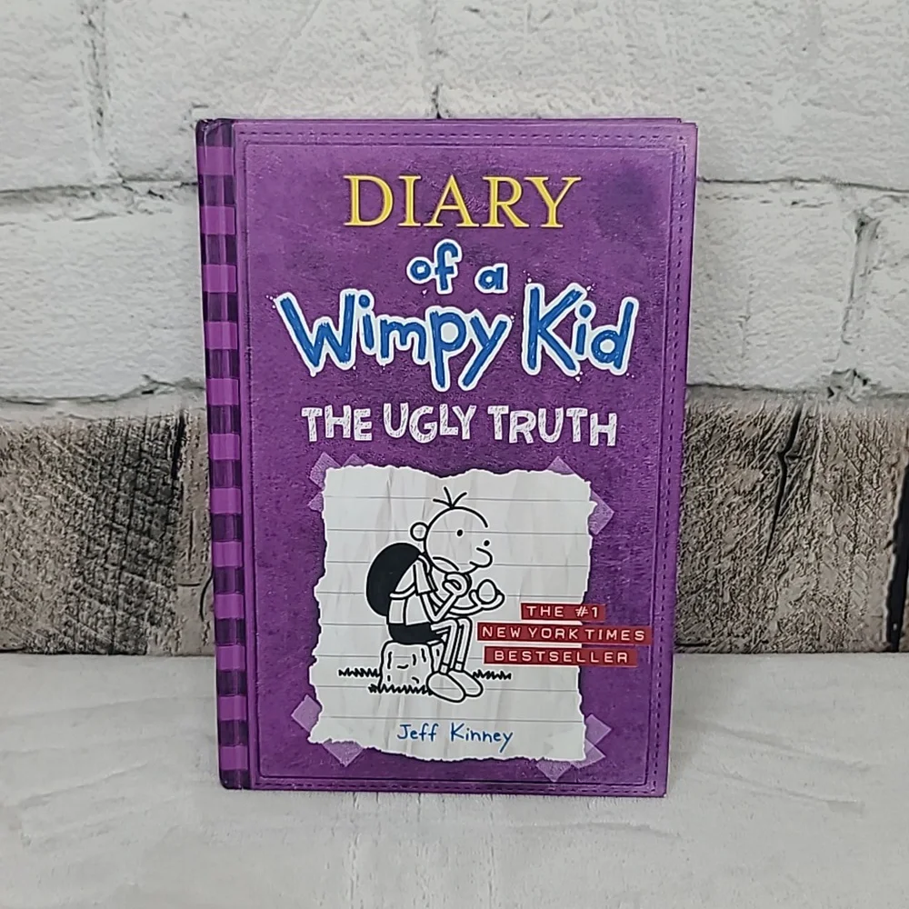 Kids/Children's Illustrated Fun Diary of a Wimpy Kid Two Book Set Book 2/Book 5